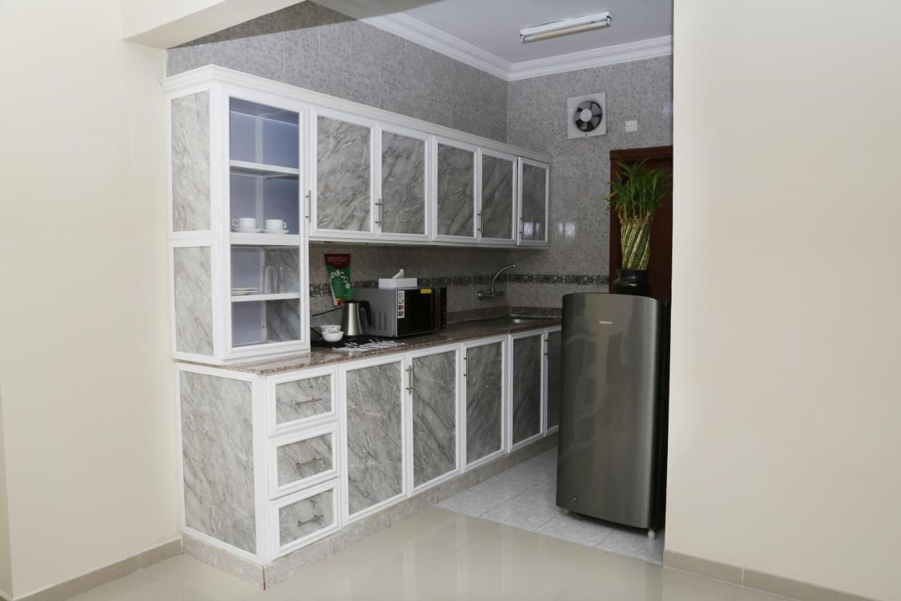 Jarzez Hotel Apartments Al Hail سيب المظهر الخارجي الصورة
